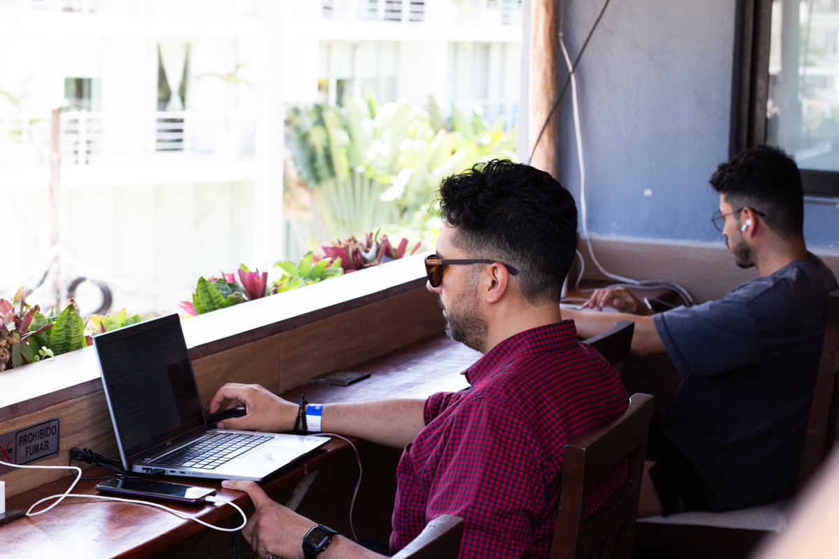 Coworking space for digital nomads at Maui Hostels Playa del Carmen