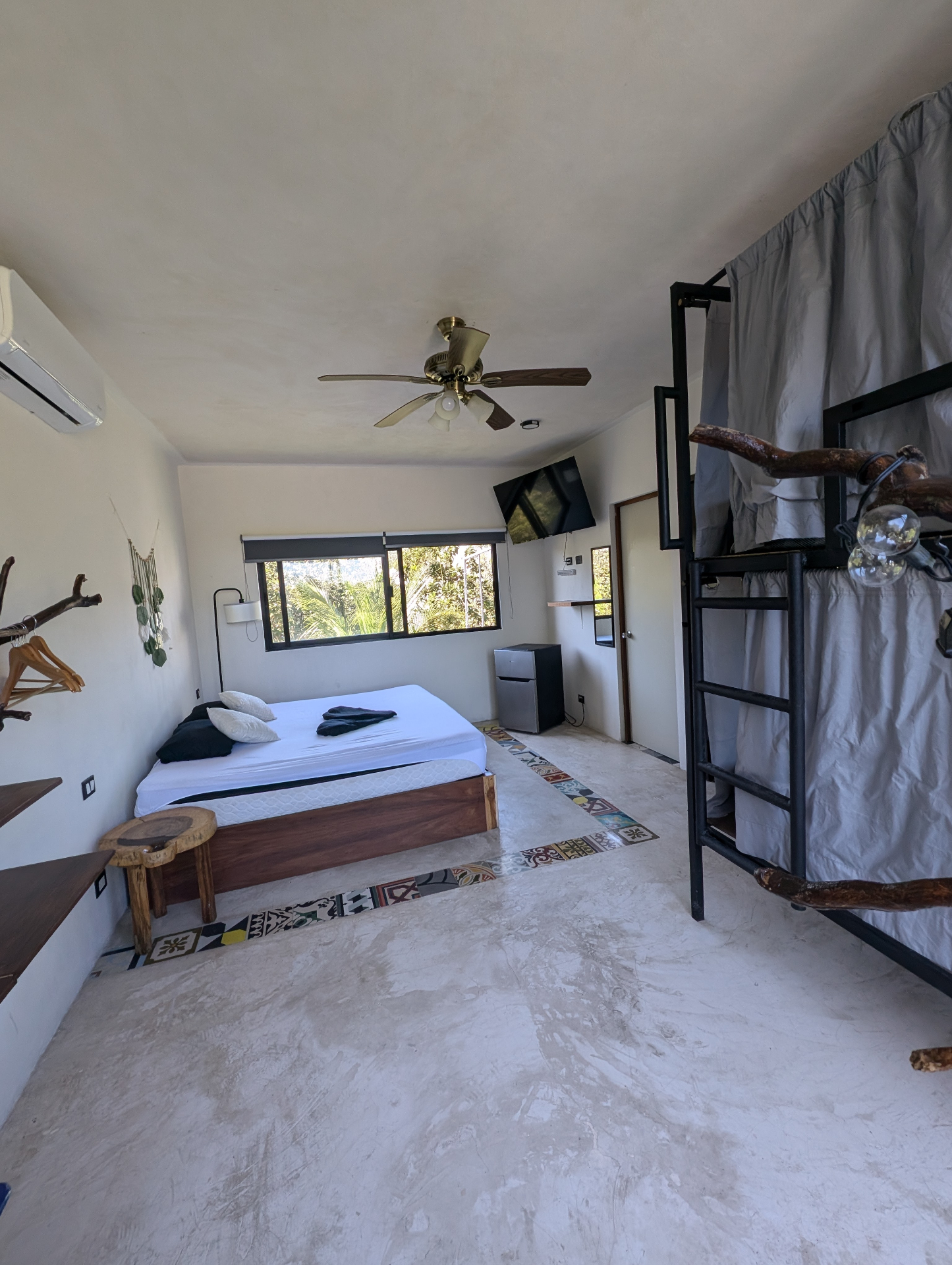 Solo Travel in the Riviera Maya — Best Hostels for Making Friends